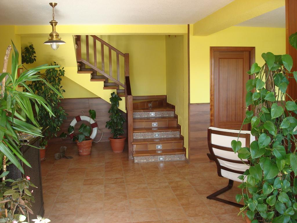 Hotel Brisamar Banugues Exterior photo