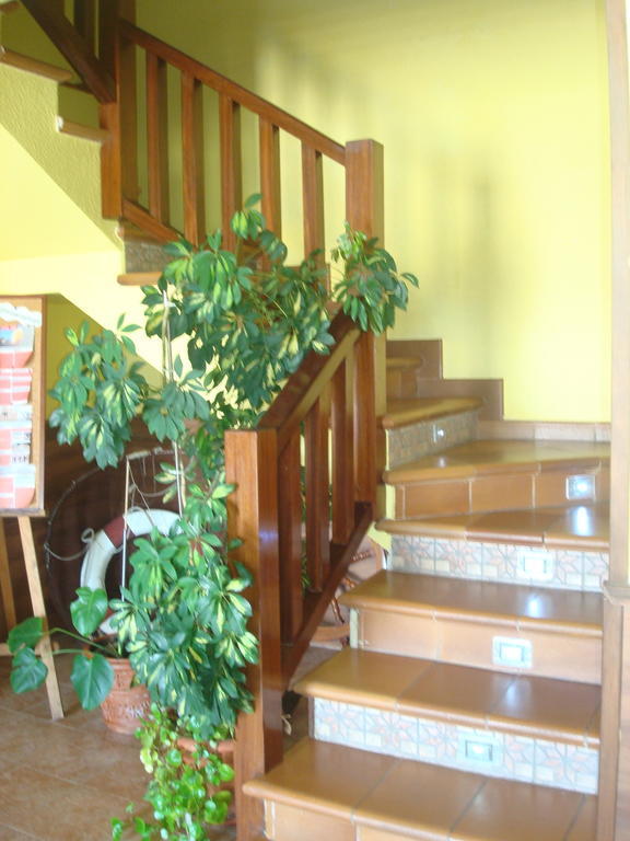 Hotel Brisamar Banugues Exterior photo