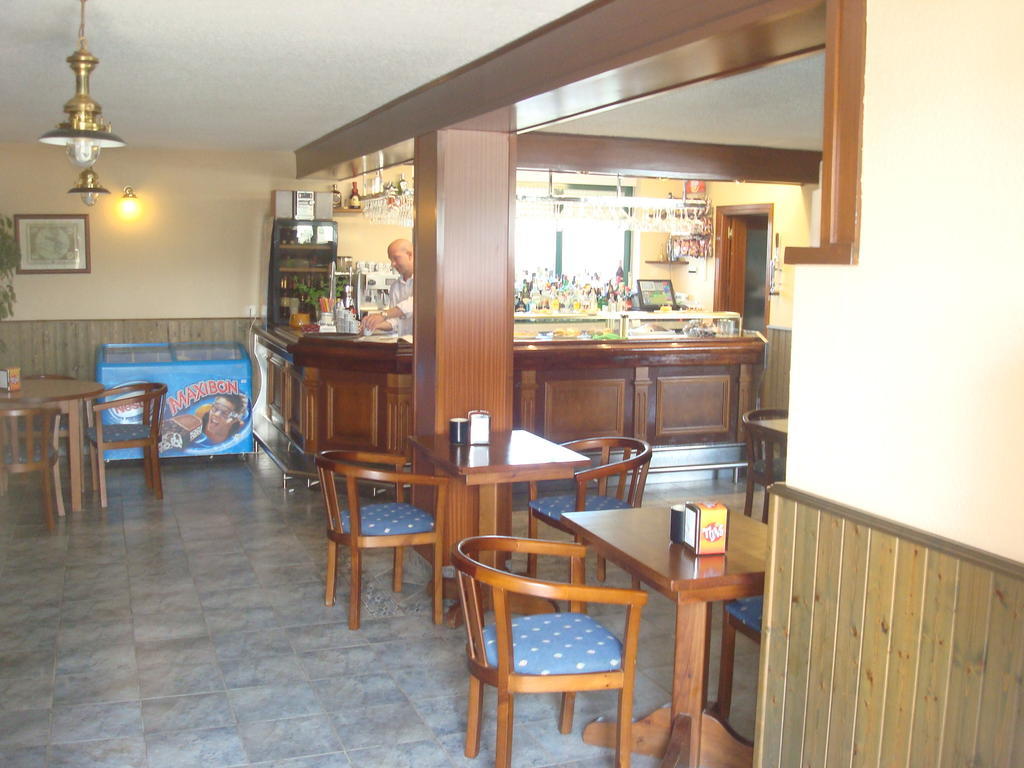 Hotel Brisamar Banugues Exterior photo